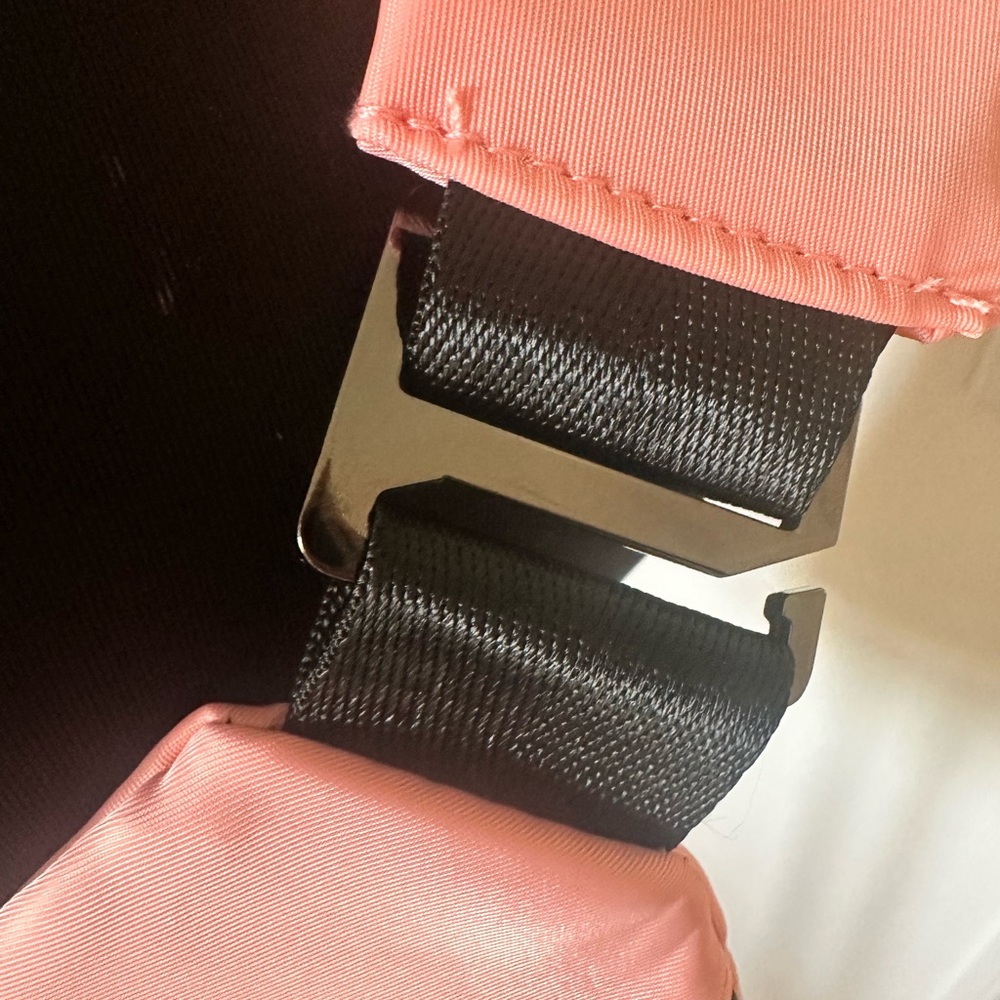 Wander+Pink Crossbody Sling anti theft Travel Bag - Picture 6 of 7